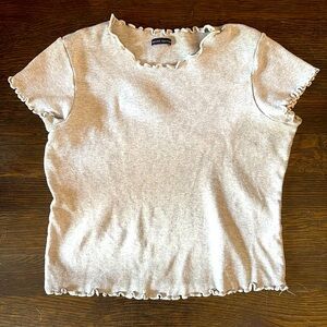 Brandy Melville t-shirt